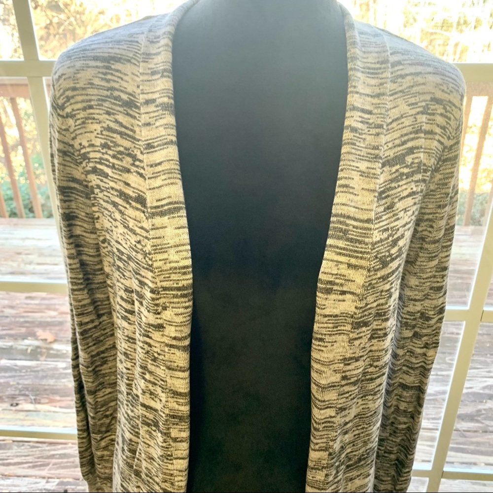 NWOT Belldini Gray Patterned Long Cardigan Sweater
